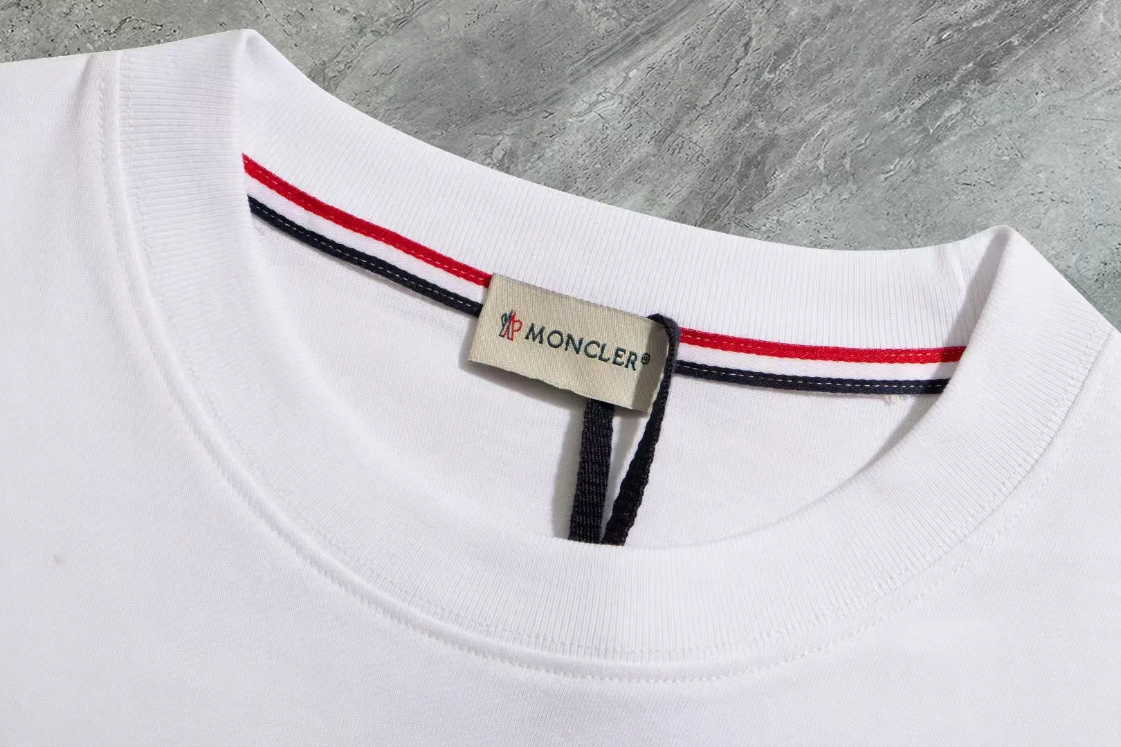 P80💰《Moncler~ 》 2026New Arrival Quality T ， , Versatile Quality ！ ‼ 32 250G ‼ ， ， ， ， T 🤪 Sizes：S-M-L-XL-2XL ：Black，White， Same Style